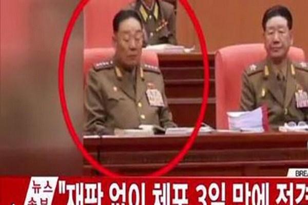 كوريا الشمالية تعدم وزير الدفاع بسبب نومه أثناء كلمة الرئيس